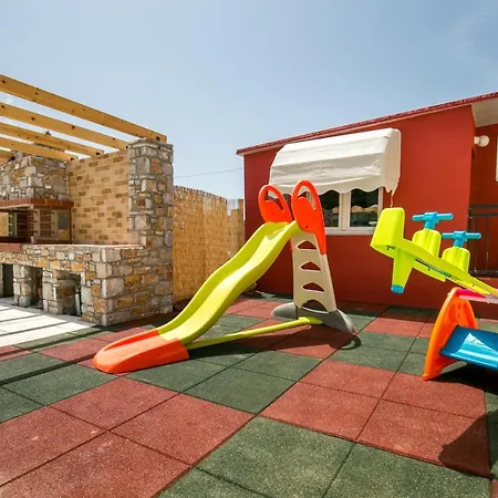 Elpis 2 Apartment *