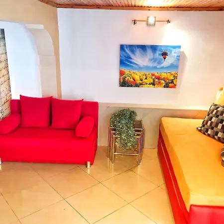Elpis 2 Apartment *